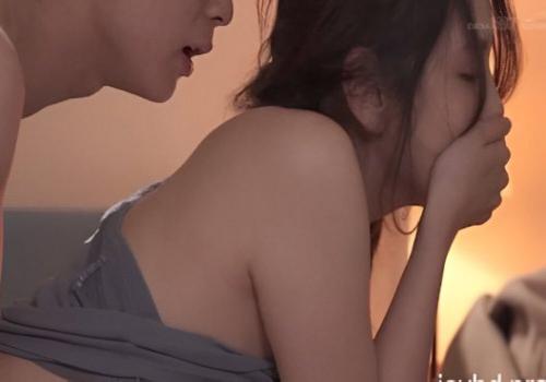 Chị gái dễ tính giúp em trai thỏa mãn cơn thèm tình dụcm